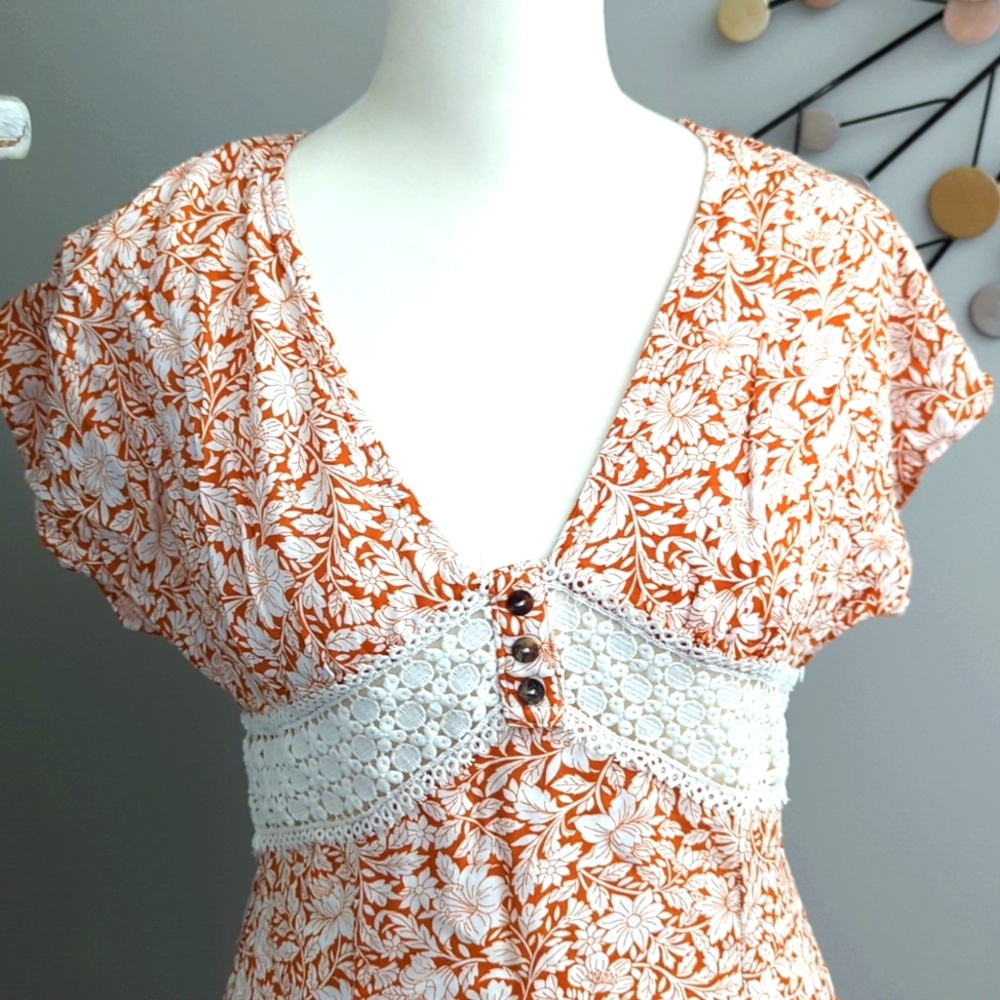 NWOT Alter'd State Dress Floral/Lace XS - Picture 2 of 2